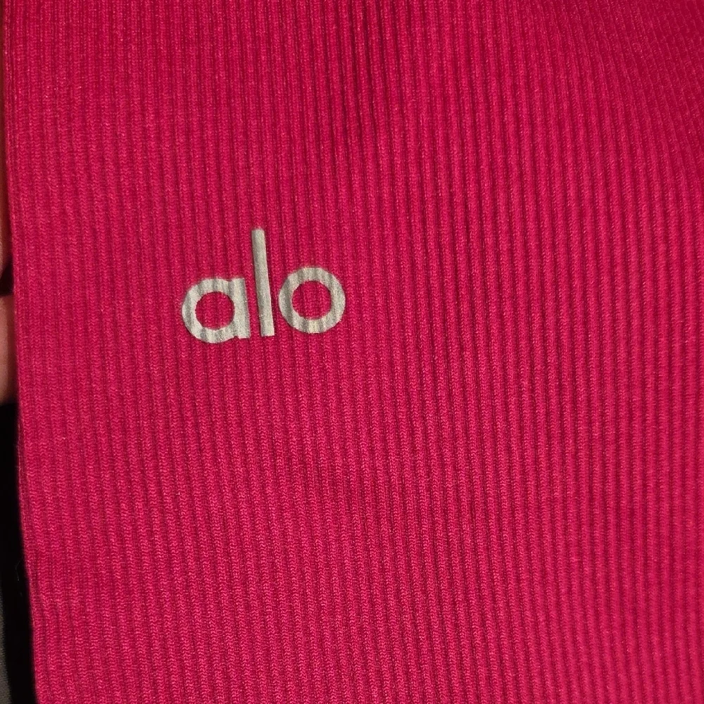 ALO Seamless Leggings In Magenta Crush NWOT